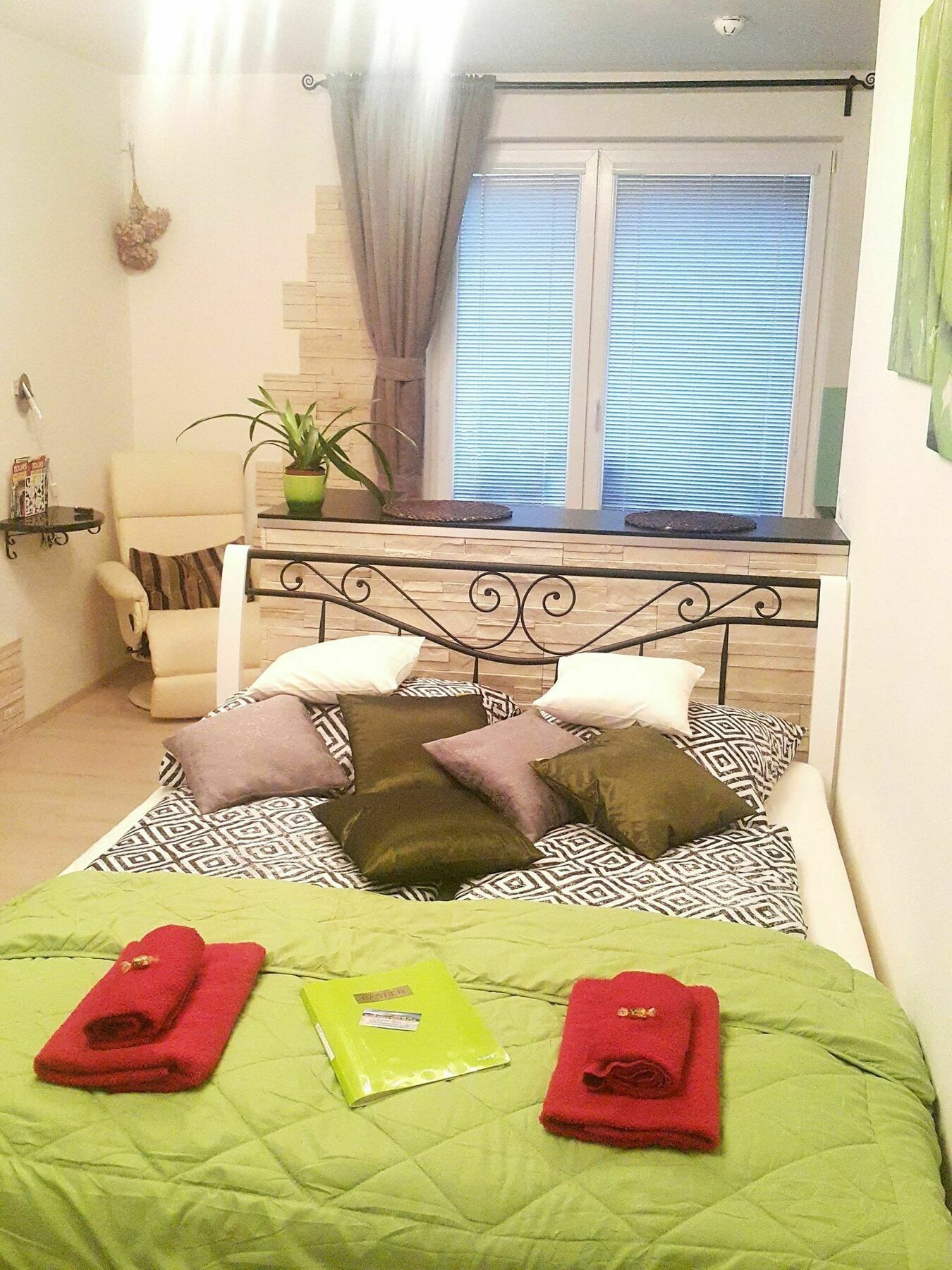 Bastien Studio Near Airport Praha Bagian luar foto